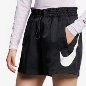 Nike Sportswear Woven Swoosh Short Size S